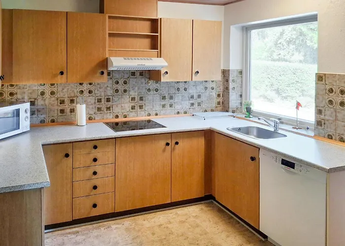 2 Bedroom Stunning In *