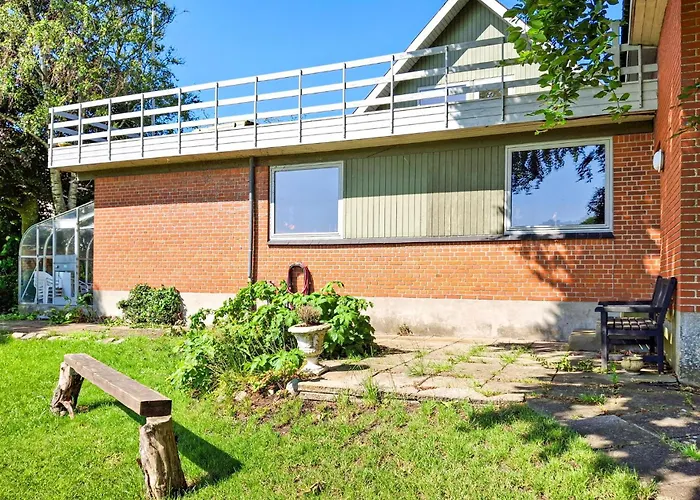 2 Bedroom Stunning In Semesterbostad